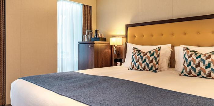 An Adapted Standard Twin cabin on Spirit of Discovery